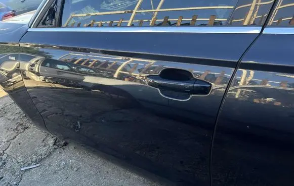 Audi A6 C7 Front door MMAUTKO16655