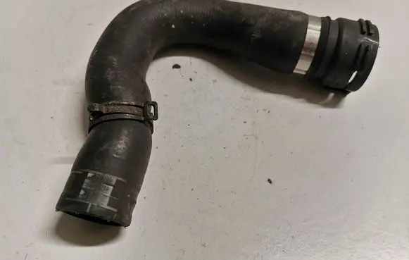 Audi A6 S6 C6 4F Engine coolant pipe/hose 4F0121101B