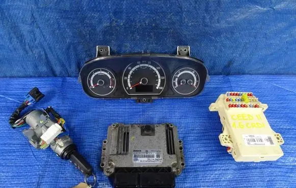 KIA Ceed Engine ECU kit and lock set 0281016872
