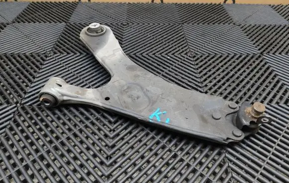 Opel Mokka B Front lower control arm/wishbone