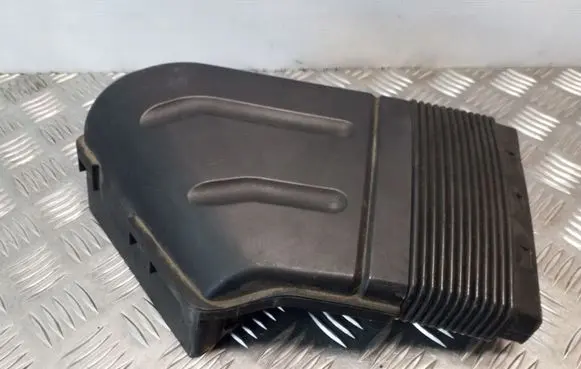 Audi A4 S4 B6 8E 8H Air intake duct part 8E0129617E