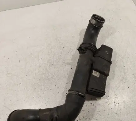 Mercedes-Benz E W211 Intake resonator A2115280308