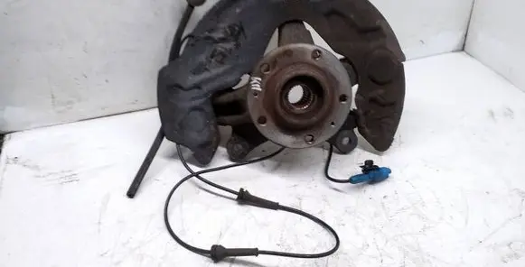 Peugeot 508 Front wheel hub spindle knuckle