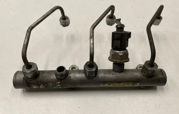Fuel main line pipe