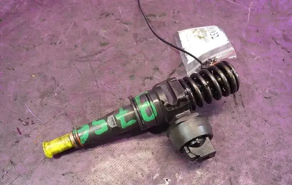 Skoda Fabia Mk2 (5J) Fuel injector 