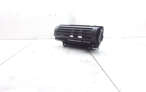 Nissan X-Trail T30 Dashboard side air vent grill/cover trim E6565161100