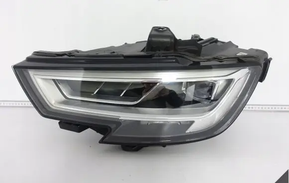 Audi A3 S3 8V Headlight/headlamp 8V0941035