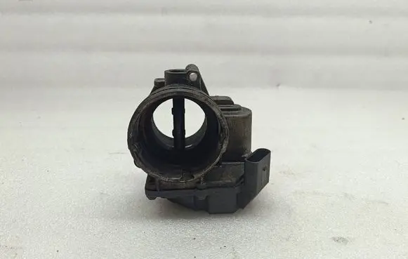 Volkswagen PASSAT B6 Throttle valve 03G128063A V320