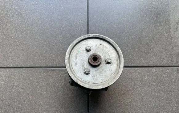 Renault Trafic II (X83) Power steering pump 8200024738
