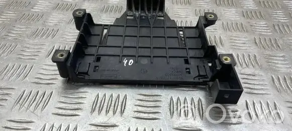 Volvo V70 Engine control unit holder 6G9N17108A