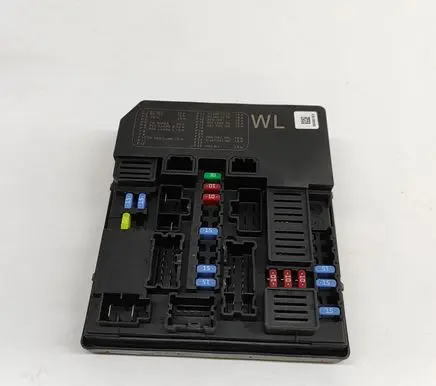 Nissan Leaf II (ZE1) Fuse module 284B75SA3A 5AJU11F02