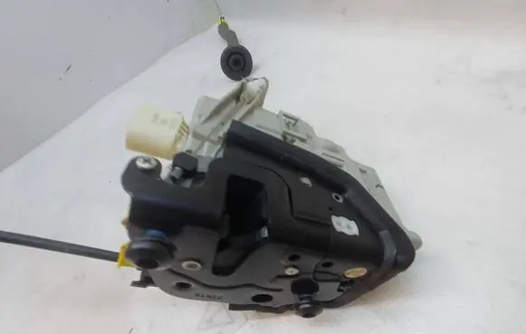 Audi A6 Allroad C7 Rear door lock 4G0839016B