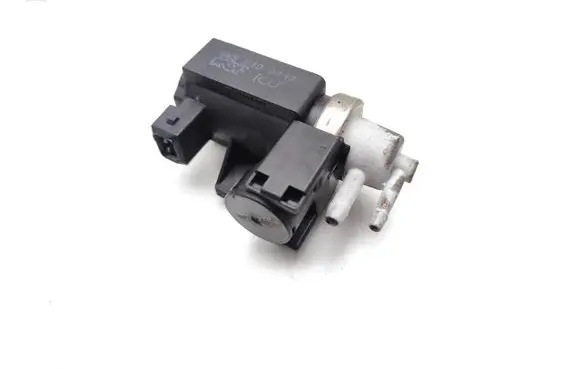 Audi A4 S4 B7 8E 8H Valve vacuum 6655409497