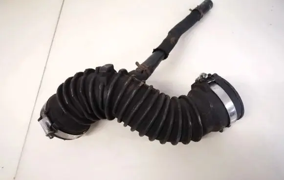 Opel Vivaro Air intake hose/pipe