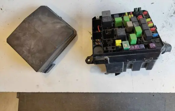 Citroen C4 Aircross Fuse box set 8565A268