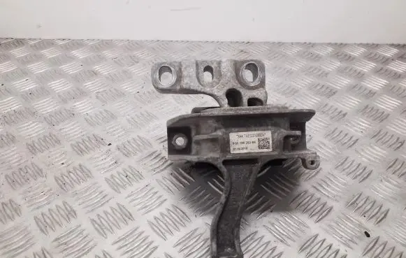 Volkswagen Golf VII Engine mount bracket 5Q0199262BE