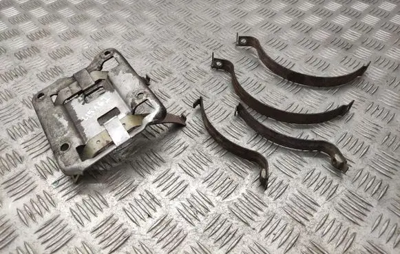 Nissan X-Trail T32 Other engine bay part 206184201R 208193494R