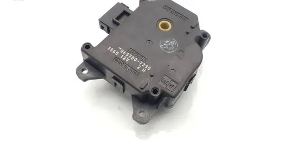 Mitsubishi Pajero Air flap motor/actuator 0637007390