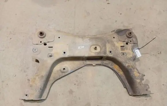 Renault Clio III Front subframe 