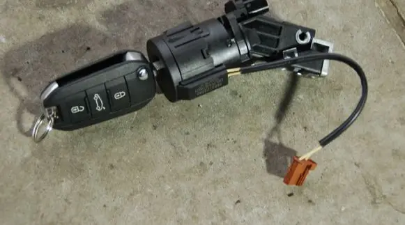Citroen C4 Cactus Ignition lock