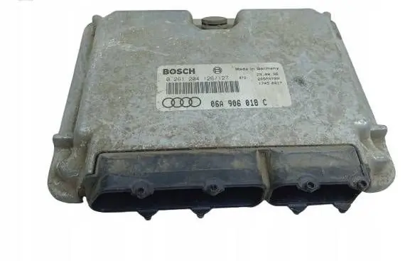 Volkswagen Golf IV Engine control unit/module 0261204126 06A906018C 26SA4729