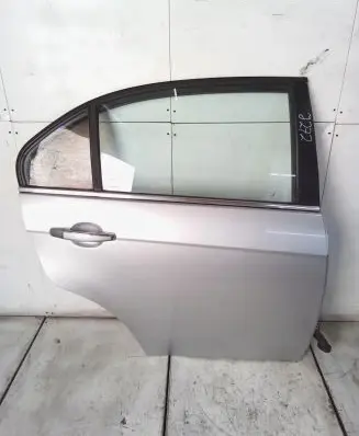 Chevrolet Epica Rear door