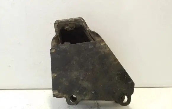 Volkswagen Transporter - Caravelle T4 Other engine bay part