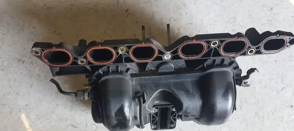 Lexus IS 200-300 Intake manifold 1786270050 1786170090
