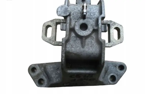 Citroen C5 Engine mount bracket