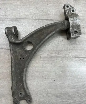 Volkswagen PASSAT B7 Front control arm
