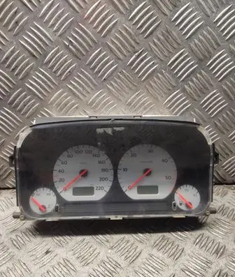 Volkswagen Golf III Speedometer (instrument cluster) 1h0919864r