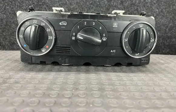 Mercedes-Benz A W169 Climate control unit A1698301585