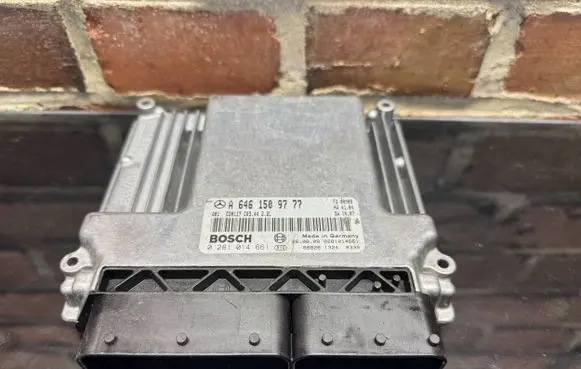 Mercedes-Benz CLK A209 C209 Engine control unit/module A6461509777 0281014661