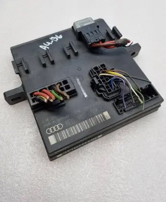 Audi A4 S4 B6 8E 8H Comfort/convenience module 8E0907279C