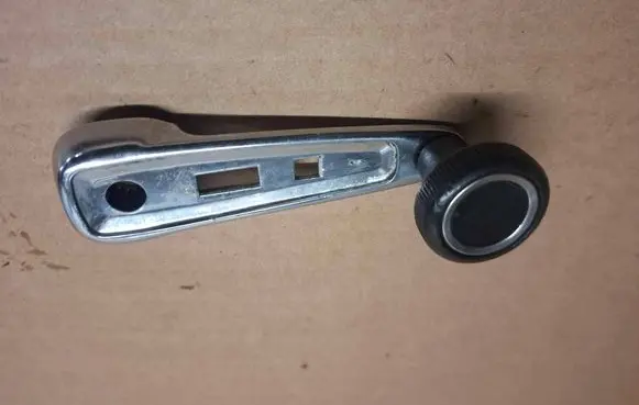 Mercedes-Benz 280 450 W116 Rear door window winding handle 