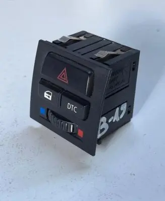 BMW 3 E90 E91 Hazard light switch 6945652 6131