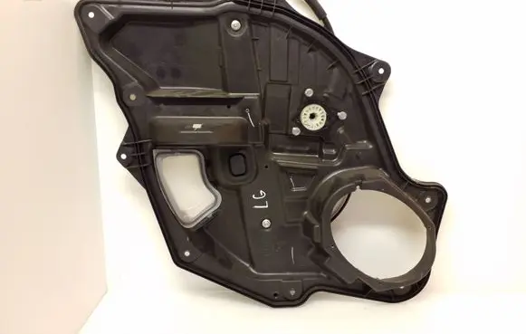 Mazda CX-7 Rear window lifting mechanism without motor EG217397X K4057