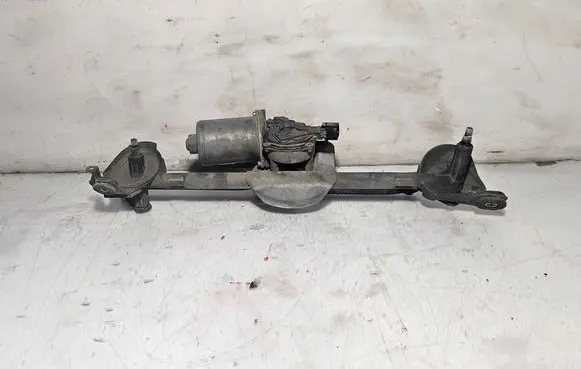 Front wiper linkage and motor