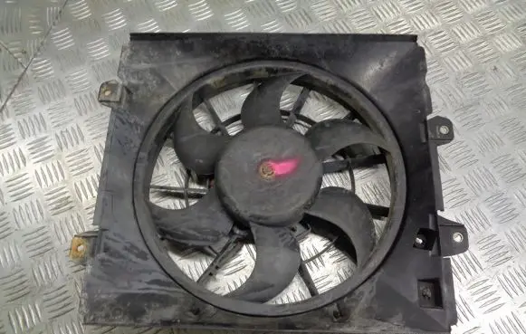 Toyota Avensis T220 Air conditioning (A/C) fan (condenser) 