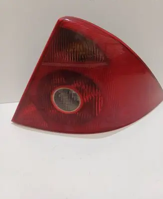 Ford Mondeo Mk III Rear/tail lights 1S7113404A 0374D