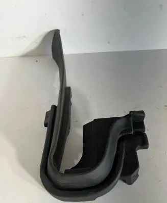 Porsche Macan (95B) Other engine bay part 95B823732A
