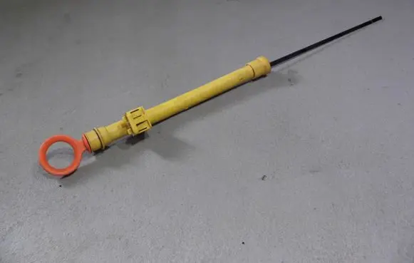 Audi A4 S4 B7 8E 8H Oil level dip stick 06B103663G