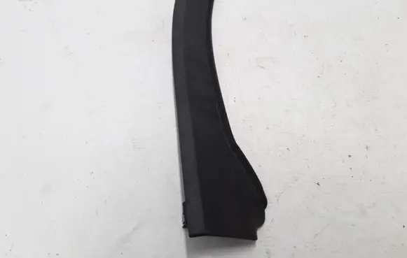 Volvo XC60 (B) pillar trim (bottom) 31425693