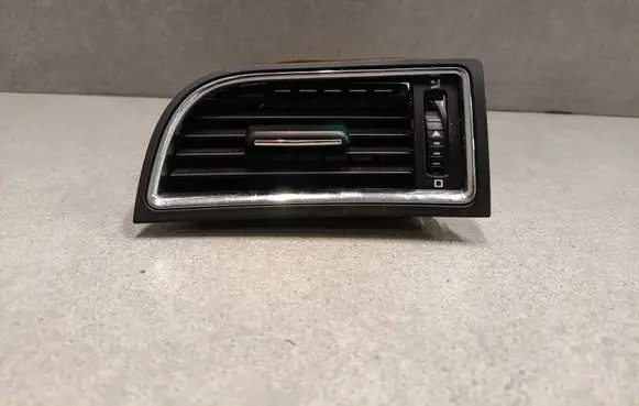 Skoda Superb B6 (3T) Dashboard side air vent grill/cover trim 1461148 3T0819701