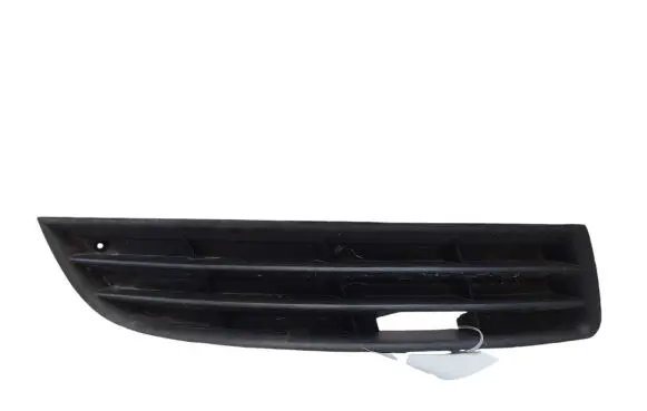 Volkswagen PASSAT B6 Front bumper lower grill 05322453