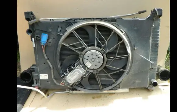 Mercedes-Benz A W169 Electric radiator cooling fan A1695002693