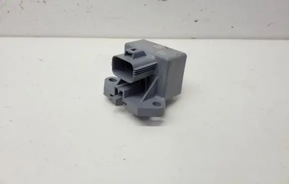 Ford Fusion II Fuel pump relay FG1A7H417