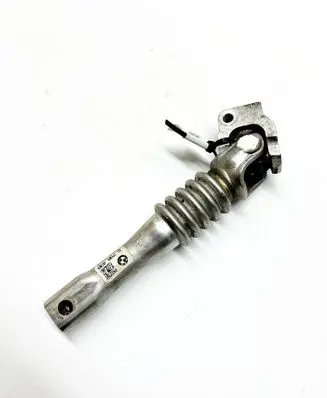 BMW 5 F10 F11 Steering column universal joint 6790490 1933701