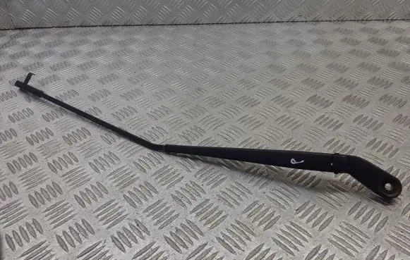 Volkswagen Polo IV 9N3 Front wiper blade arm 6Q1955410