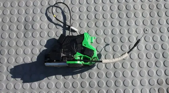 KIA Ceed Front door lock 81310A2030